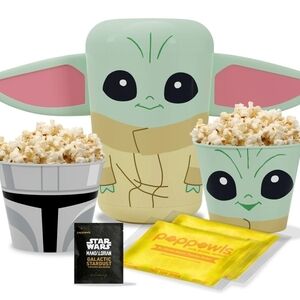 Star Wars Mandalorian Baby Yoda Popcorn Set - Green and Pink
